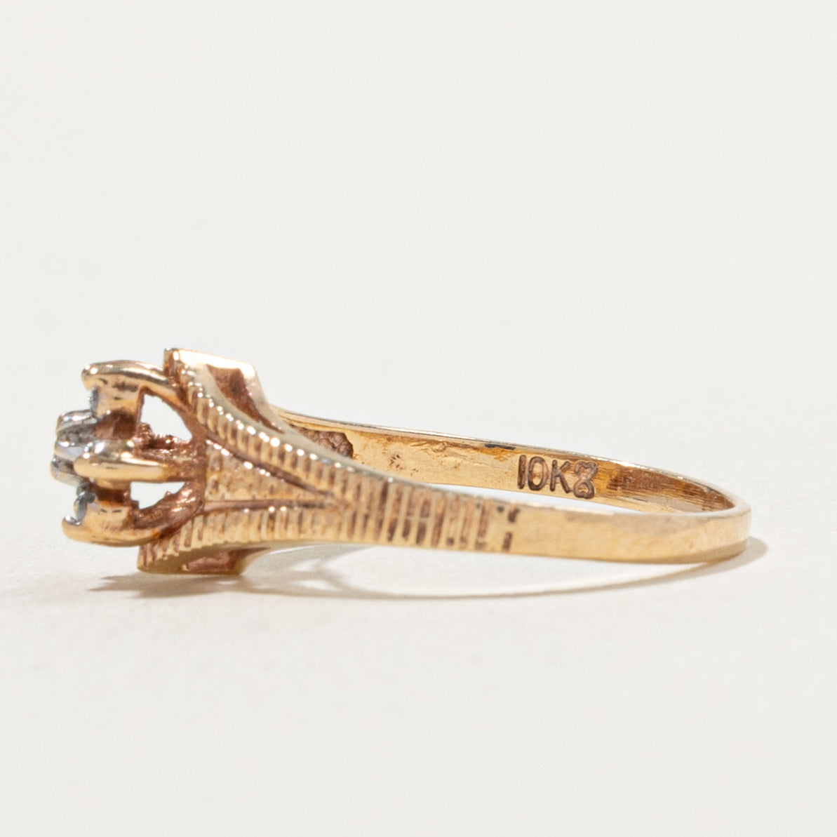 10k Diamond Floral Cluster Textured Ring | SZ 4.25