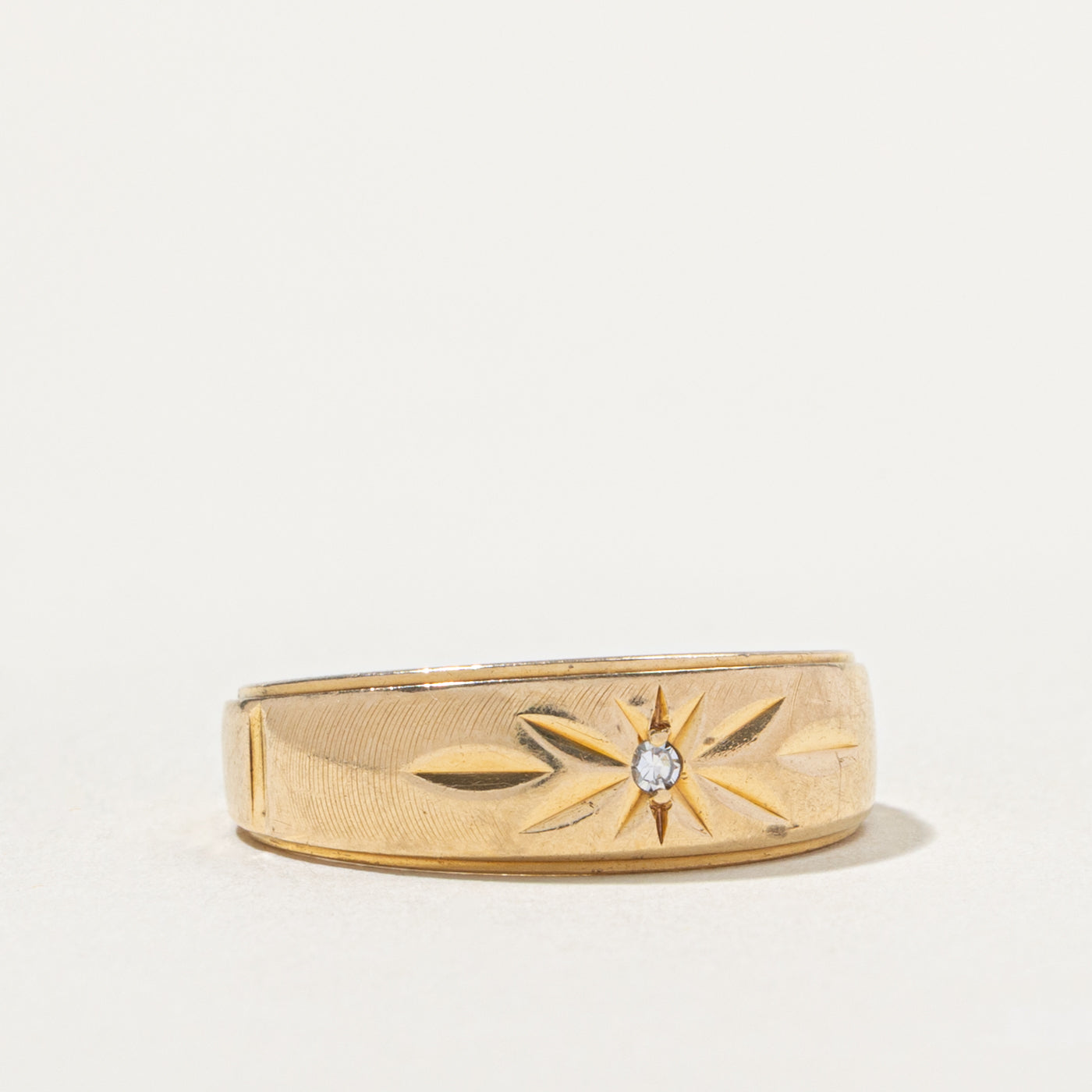 14k Star Set Diamond Band | SZ 8