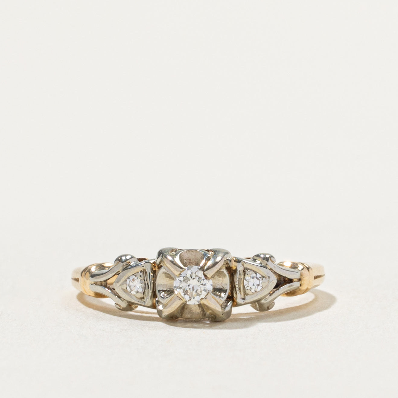 14k Illusion Set Diamond Textured Ring | SZ 4.75