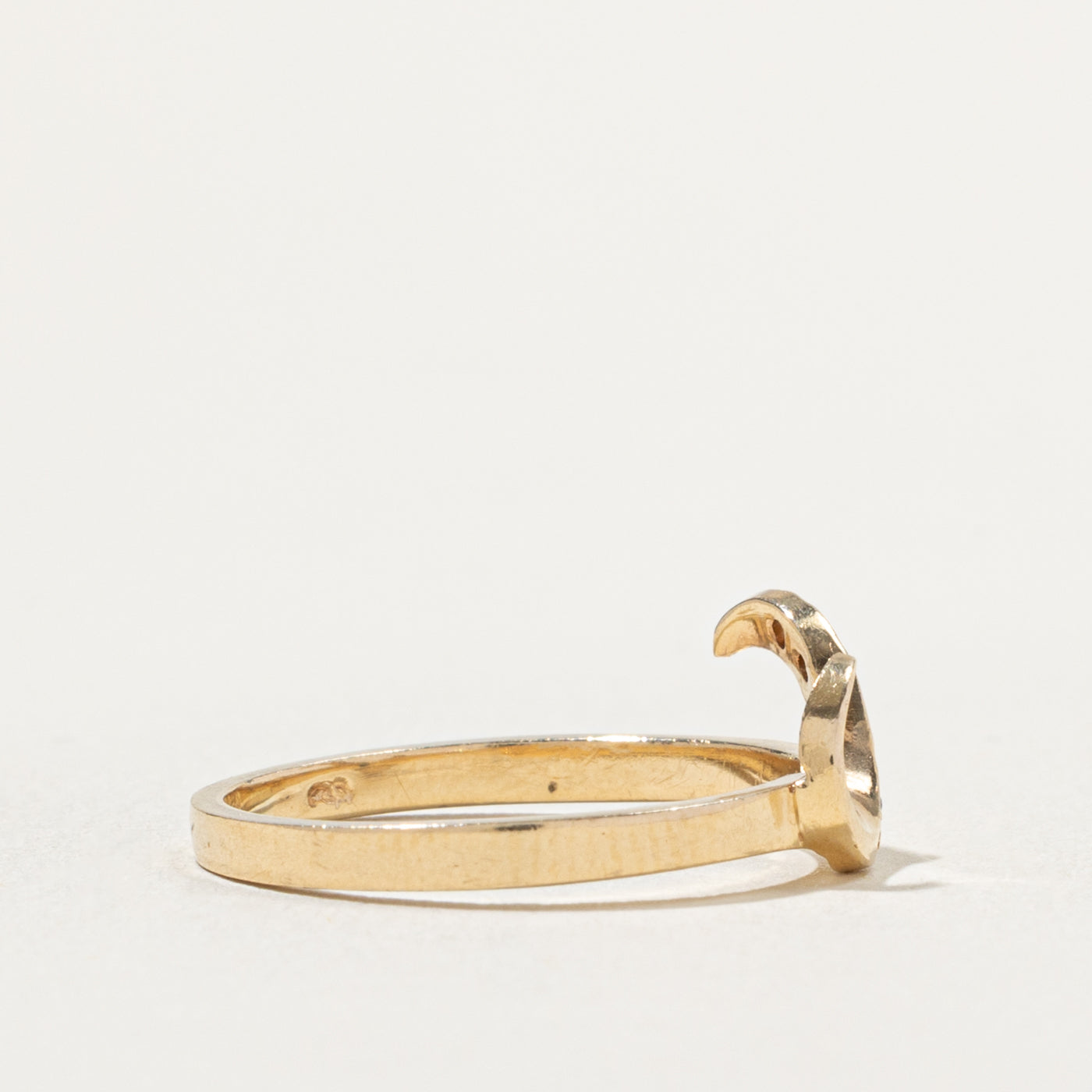 14k Diamond Wave Design Ring | SZ 7.5