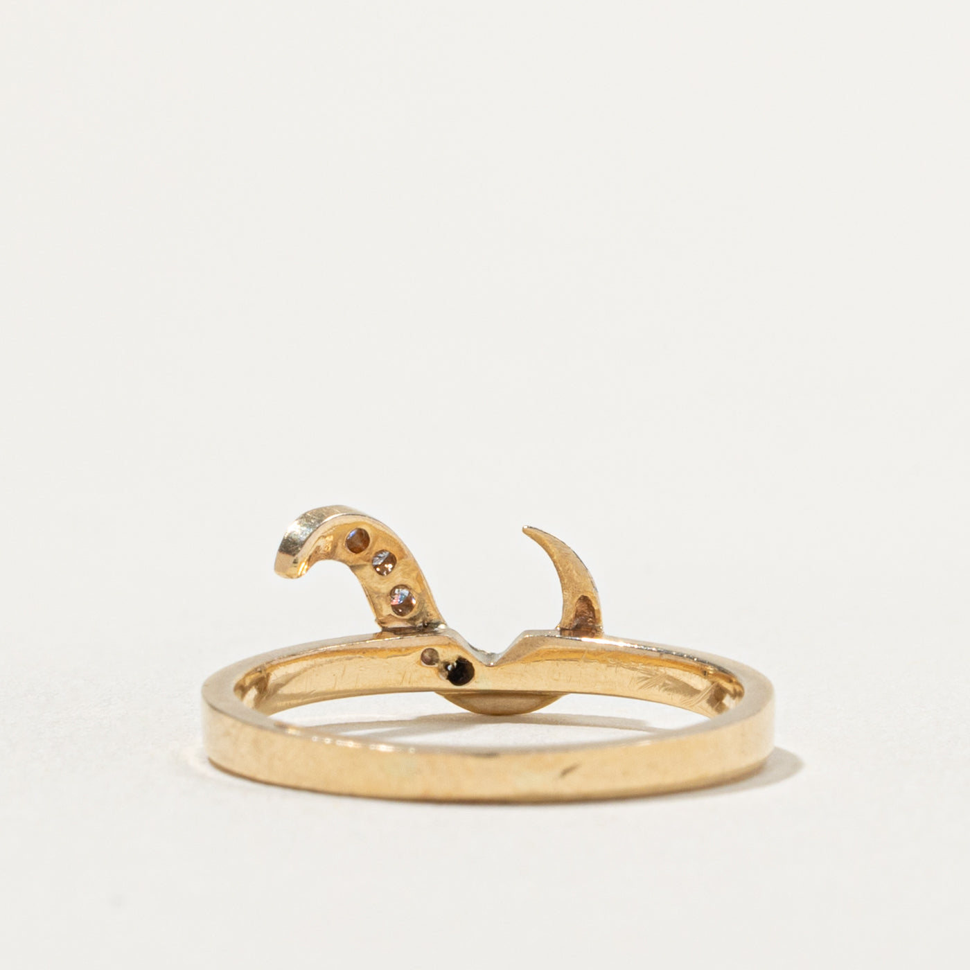 14k Diamond Wave Design Ring | SZ 7.5