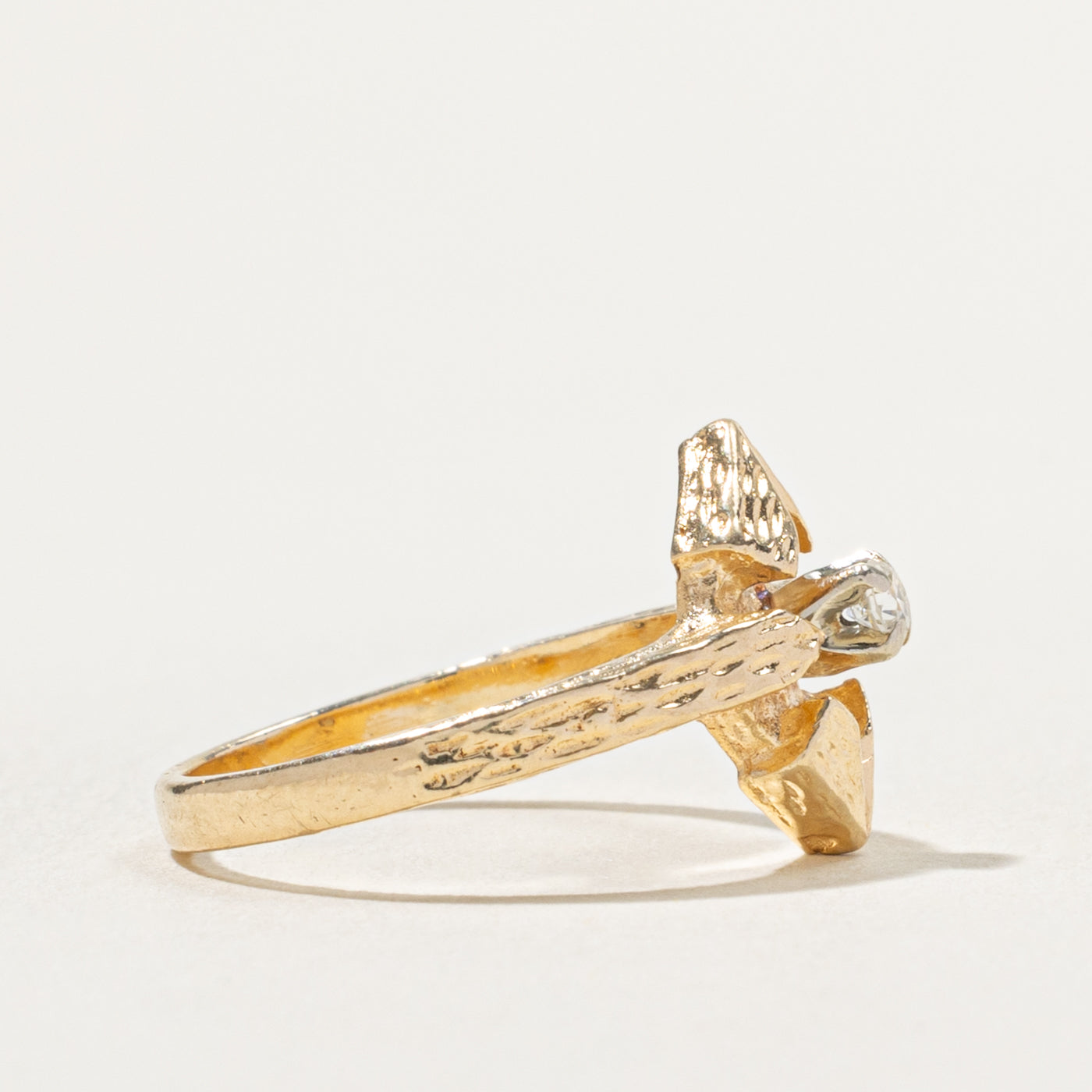 14k Single Diamond Textured Abstract | SZ 5.5