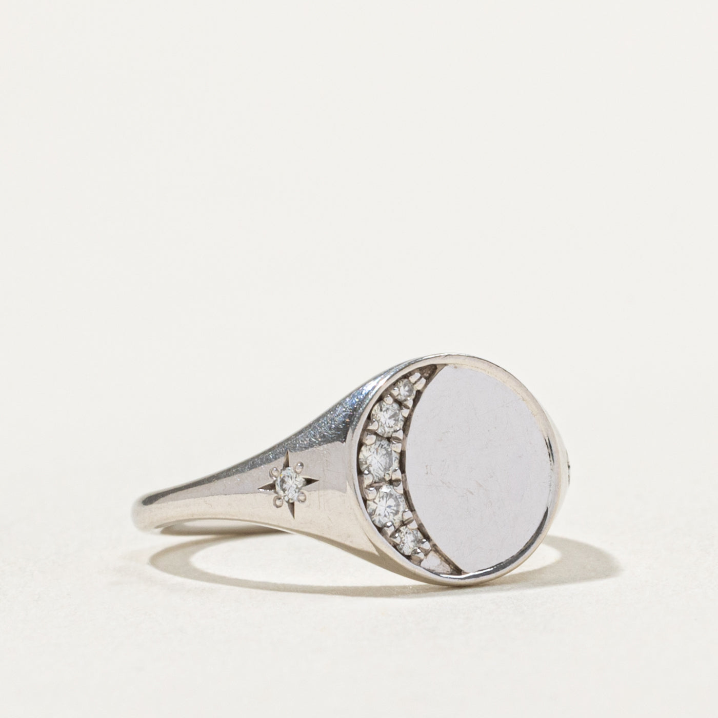 'Marrow' 14k Crescent Moon Signet Ring | SZ 4.25