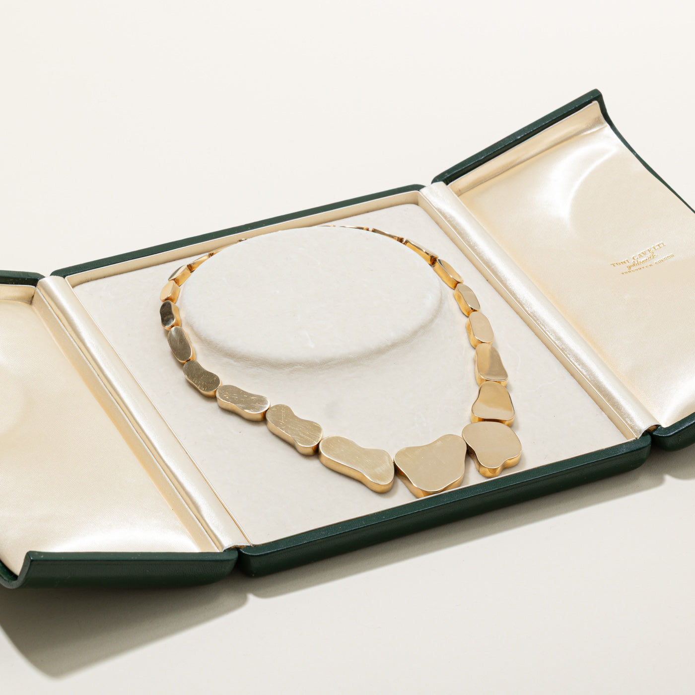 ‘Cavelti’ 18k Lily Pad Necklace | 16.5"