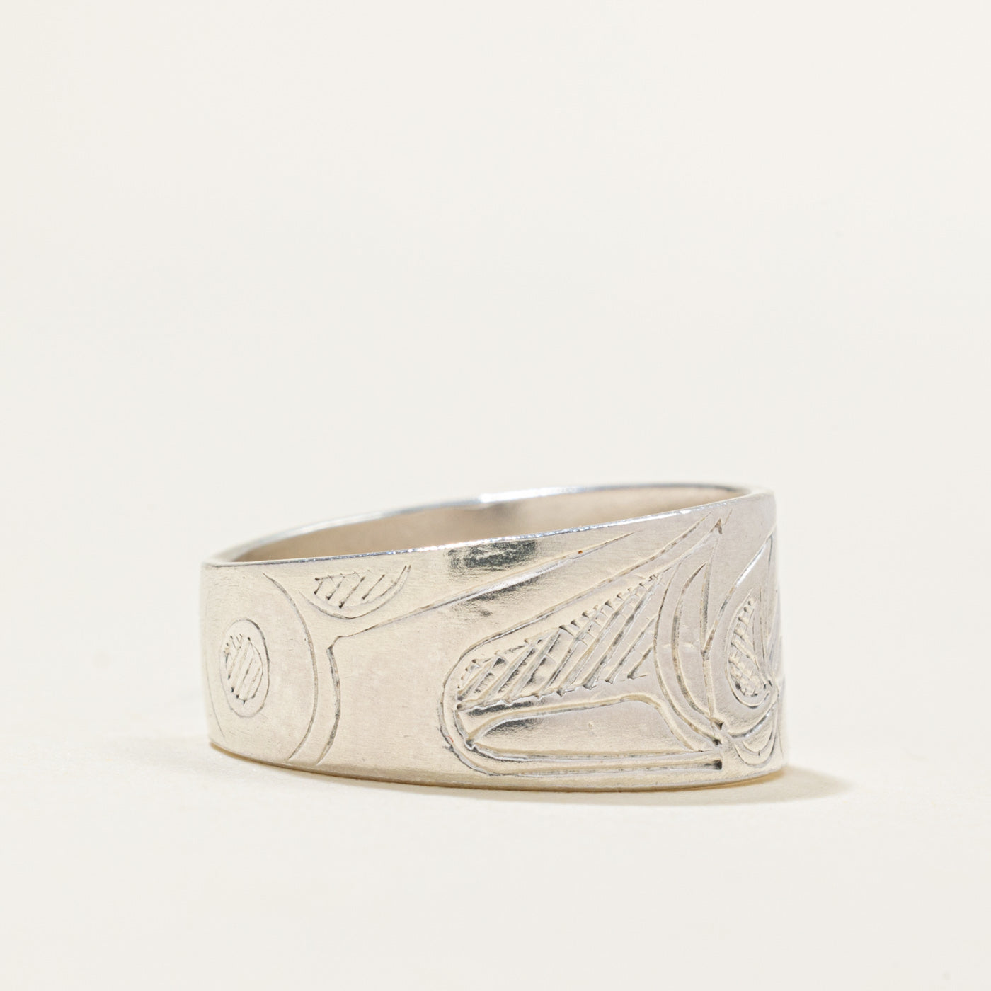 Sterling Silver Indigenous Carved Whale Ring | SZ 6.5