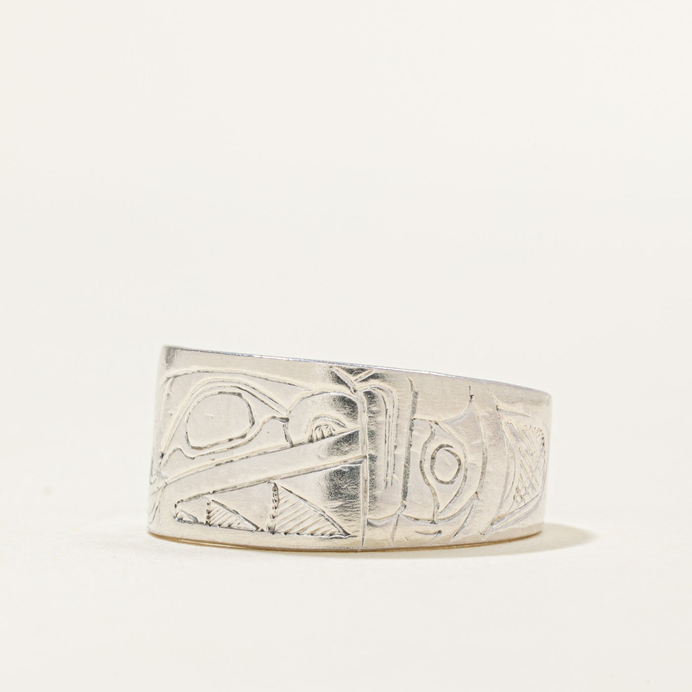 Sterling Silver Indigenous Carved Whale Ring | SZ 6.5