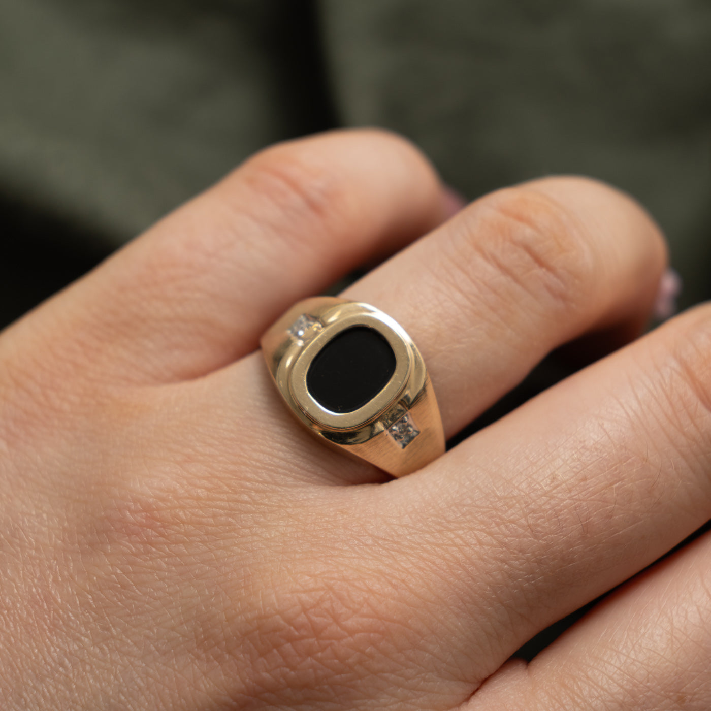 10k Onyx & Diamond Grooved Signet Ring | 0.95ct, 0.01ctw | SZ 9