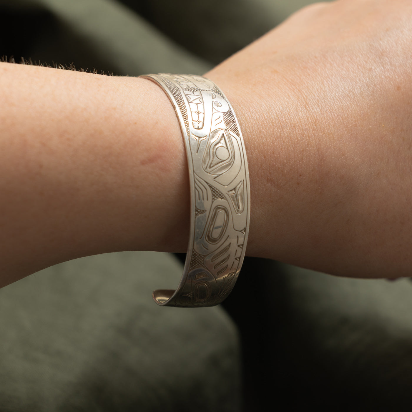Sterling Silver Indigenous Carved Bear Split Design Cuff | 6.5"