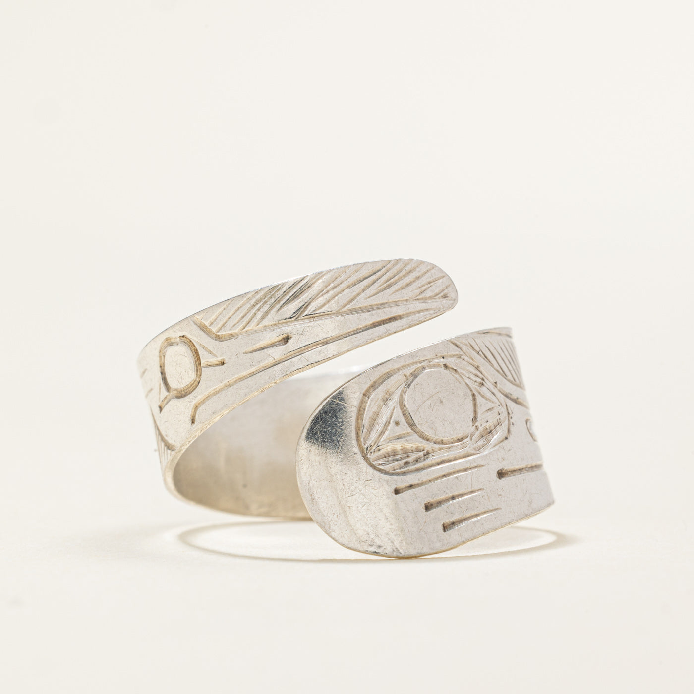 Sterling Silver Indigenous Carved Hummingbird Bypass Ring | SZ 9.0