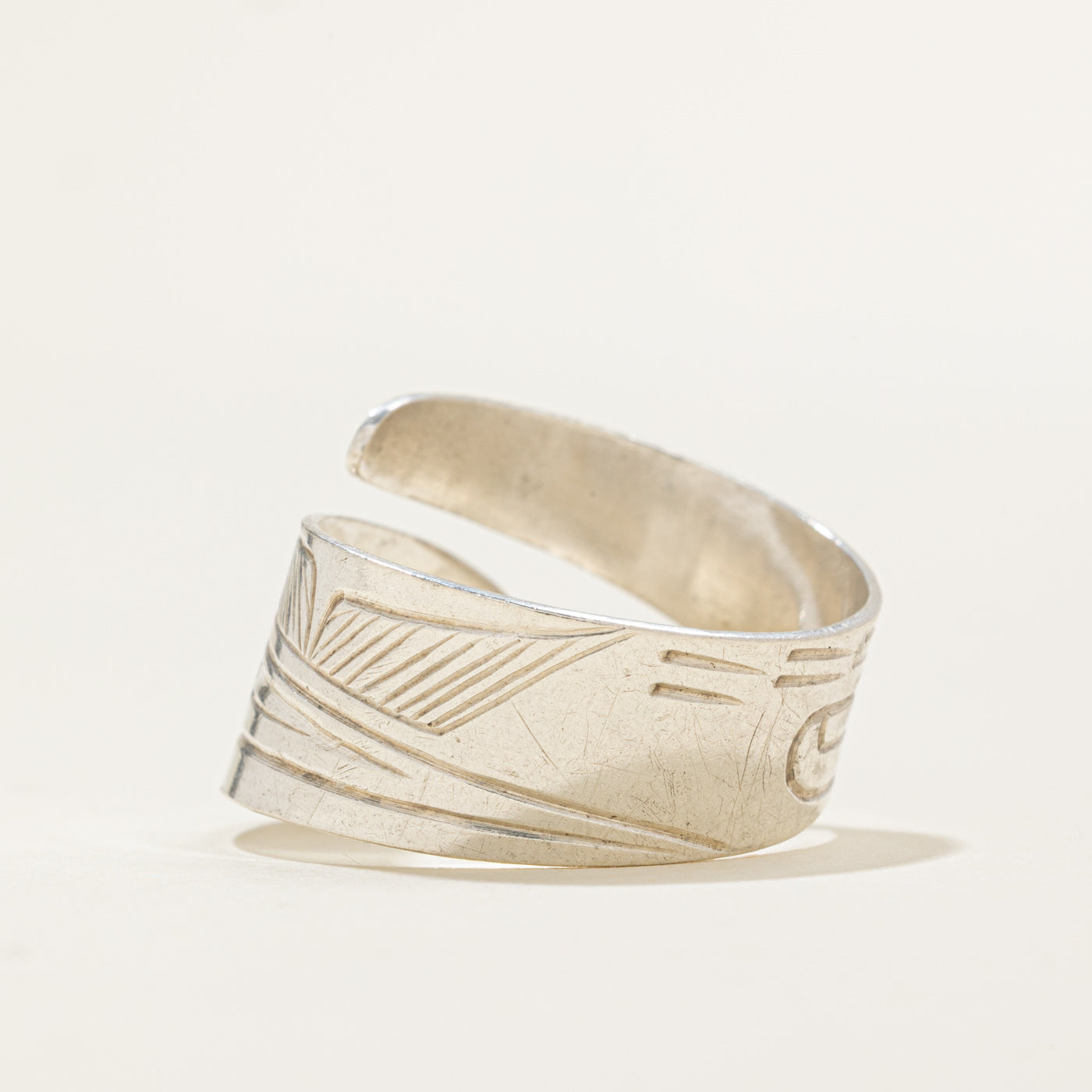 Sterling Silver Indigenous Carved Hummingbird Bypass Ring | SZ 9.0
