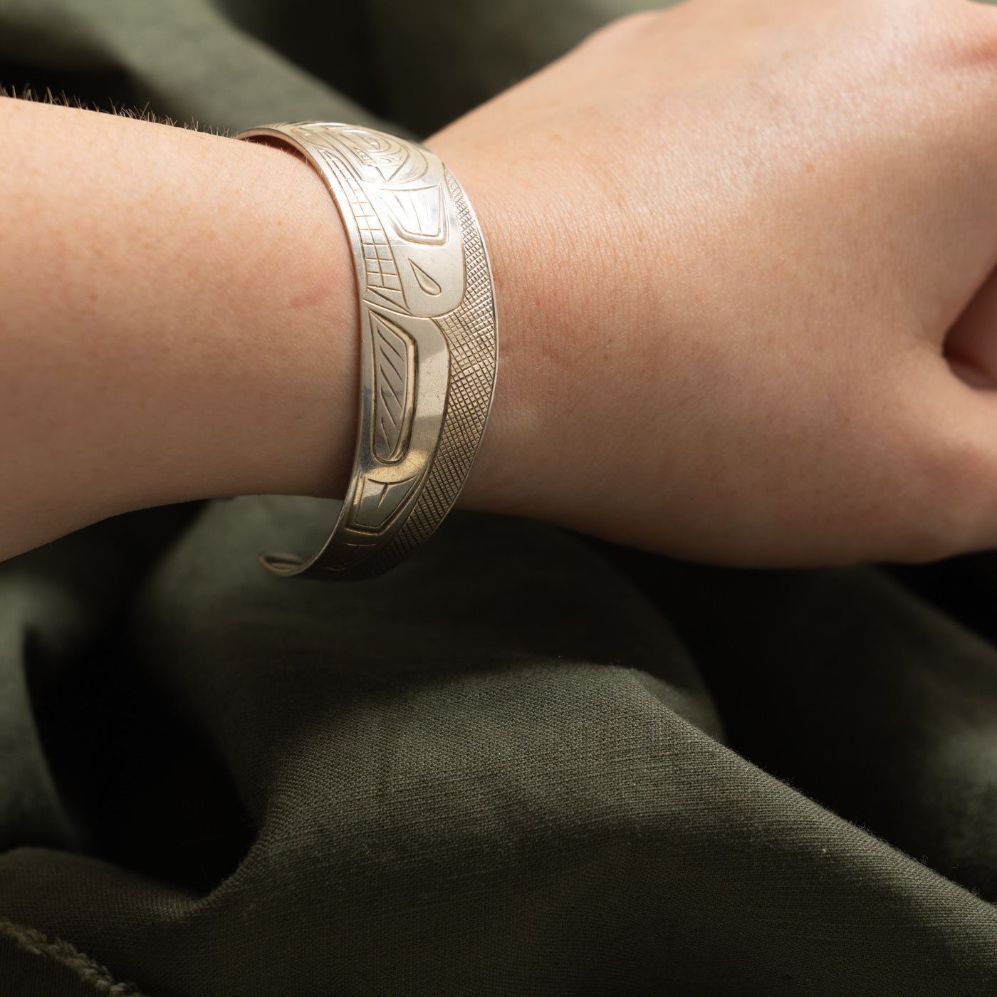 Sterling Silver Indigenous Carved Wolf Cuff | 6"