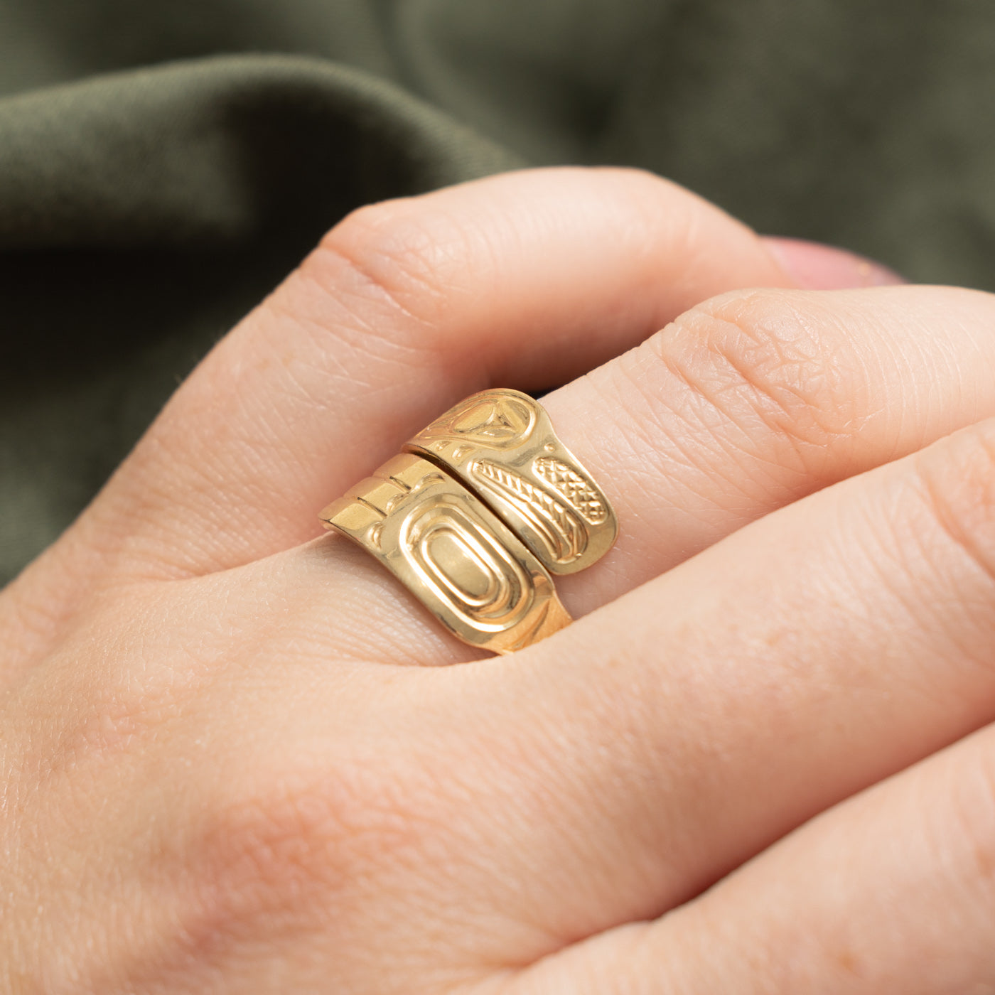 14k Yellow Gold Indigenous Carved Raven Bypass Ring | SZ 9.0