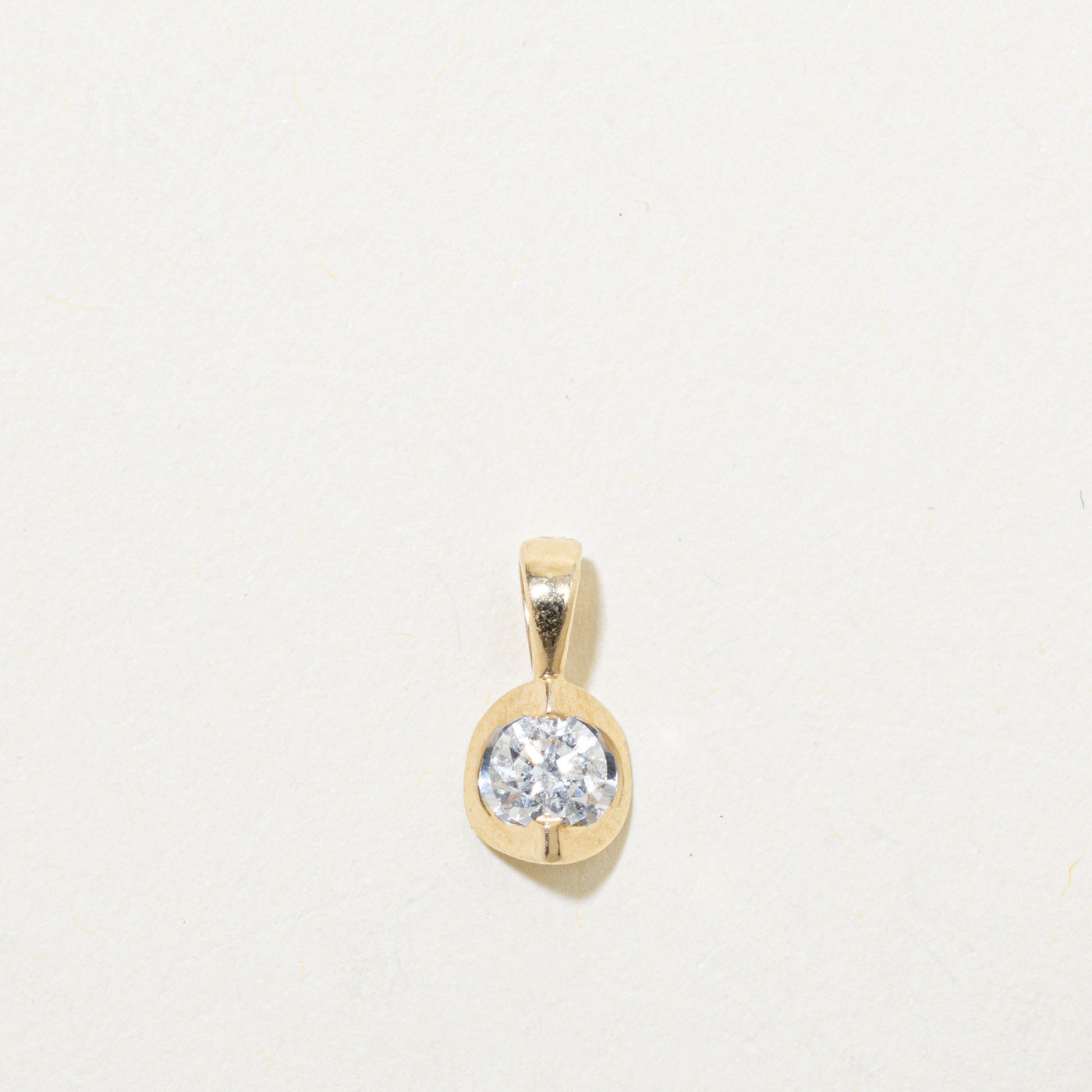 14k Round Brilliant Diamond Pendant | 0.18ct