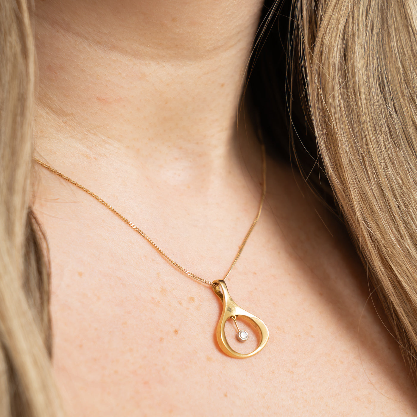18k Dangling Diamond Teardrop Pendant | 0.10ctw