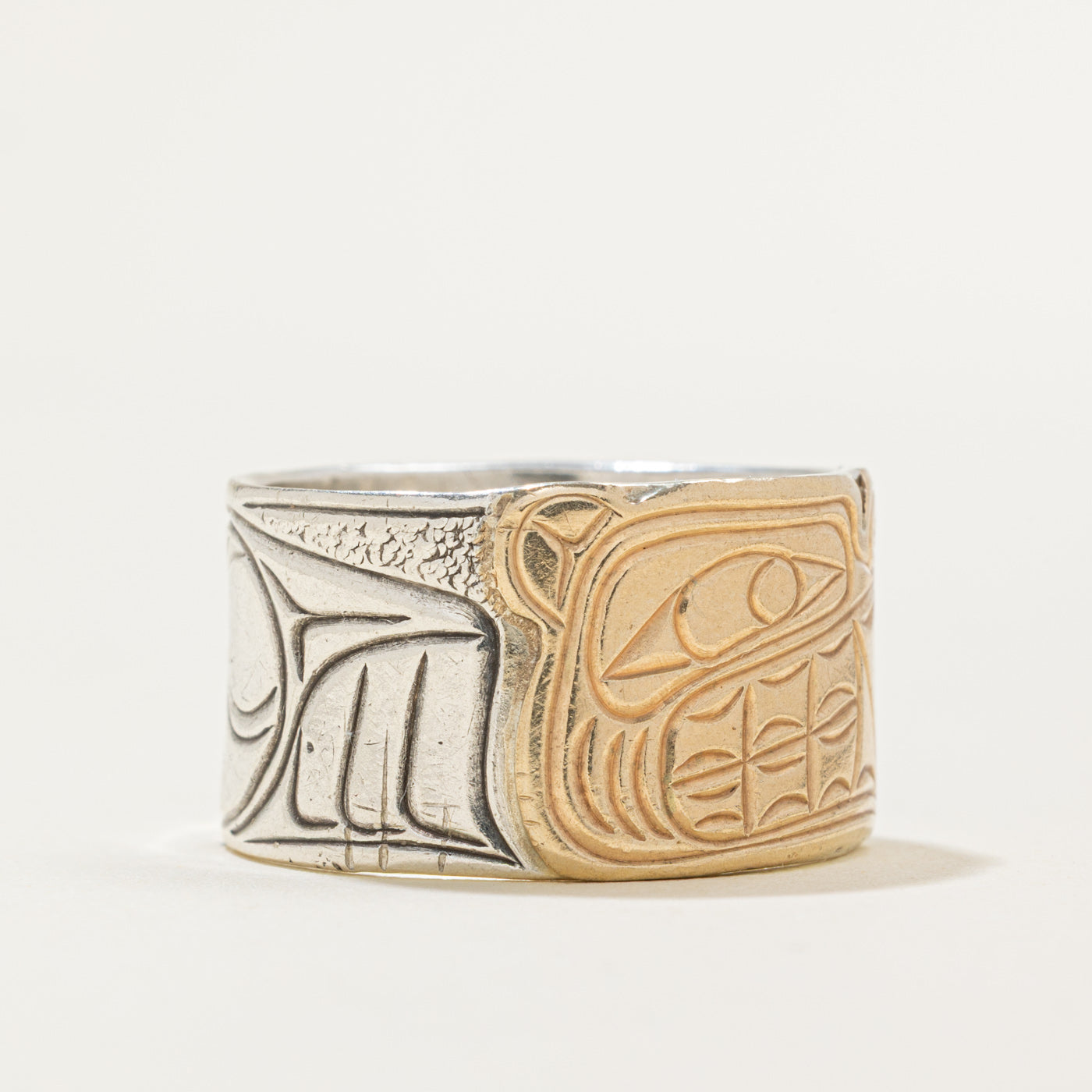 'Richard Lang' Sterling Silver and 14K Indigenous Carved Bear Ring | 12.8mm | SZ 10.75