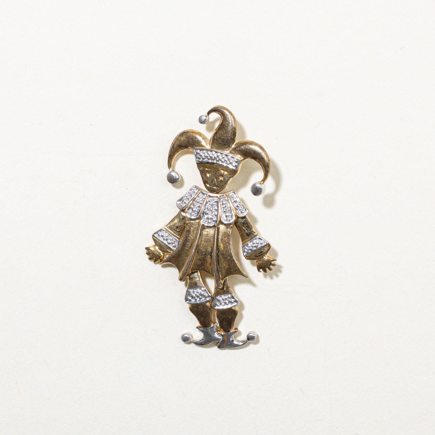 8k Jester Pendant
