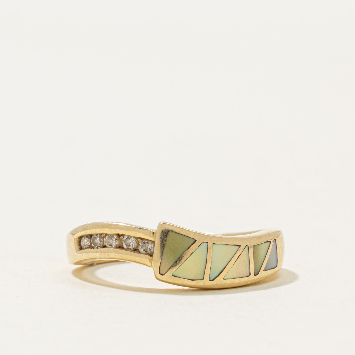 14k Mother of Pearl Inlay & Diamond Ring | 0.15ctw, 0.10ctw | SZ 7.25