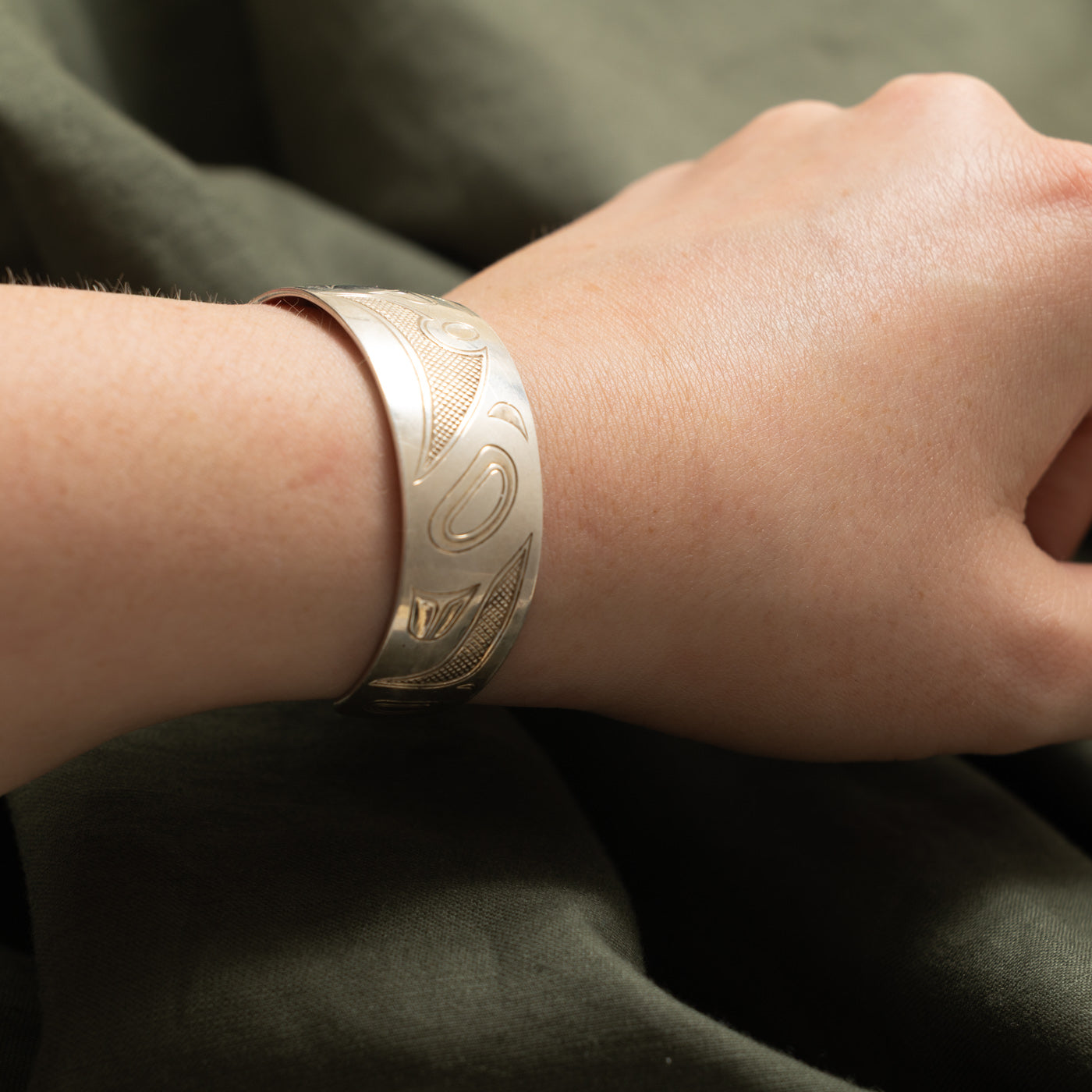 'Marvin Tallio' Sterling Silver Indigenous Carved Orca Cuff | 5.5"