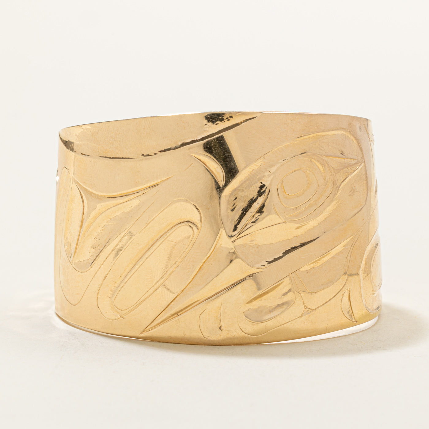 'Alvin Adkins' 18K Indigenous Carved Eagle Cuff | 6"