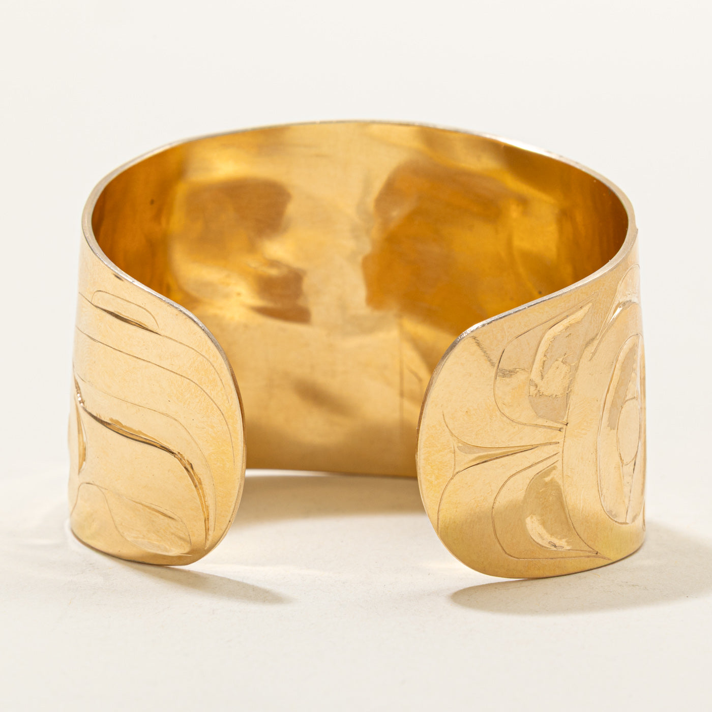 'Alvin Adkins' 18K Indigenous Carved Eagle Cuff | 6"
