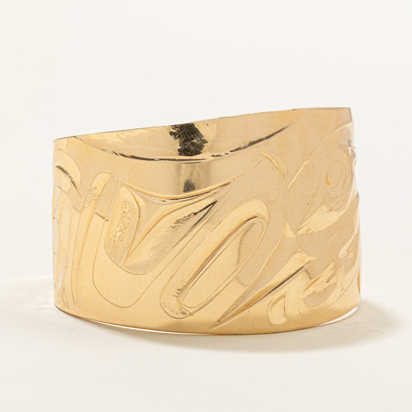 'Alvin Adkins' 18K Indigenous Carved Eagle Cuff | 6"