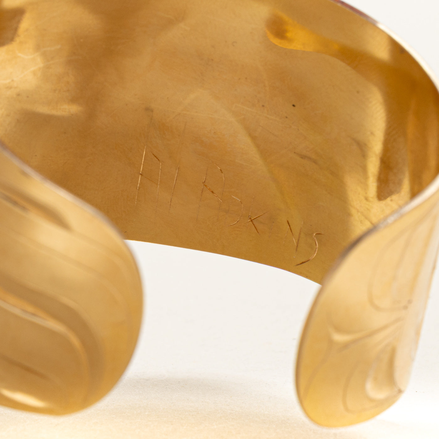 'Alvin Adkins' 18K Indigenous Carved Eagle Cuff | 6"