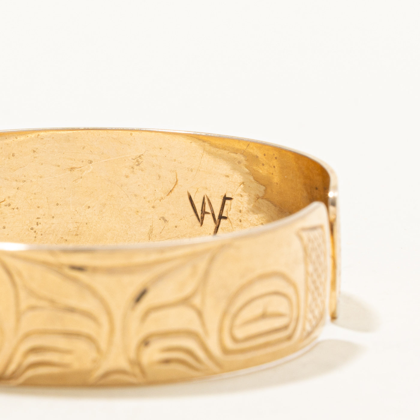 14K Yellow Gold Indigenous Carved Beaver Cuff | 6.5"