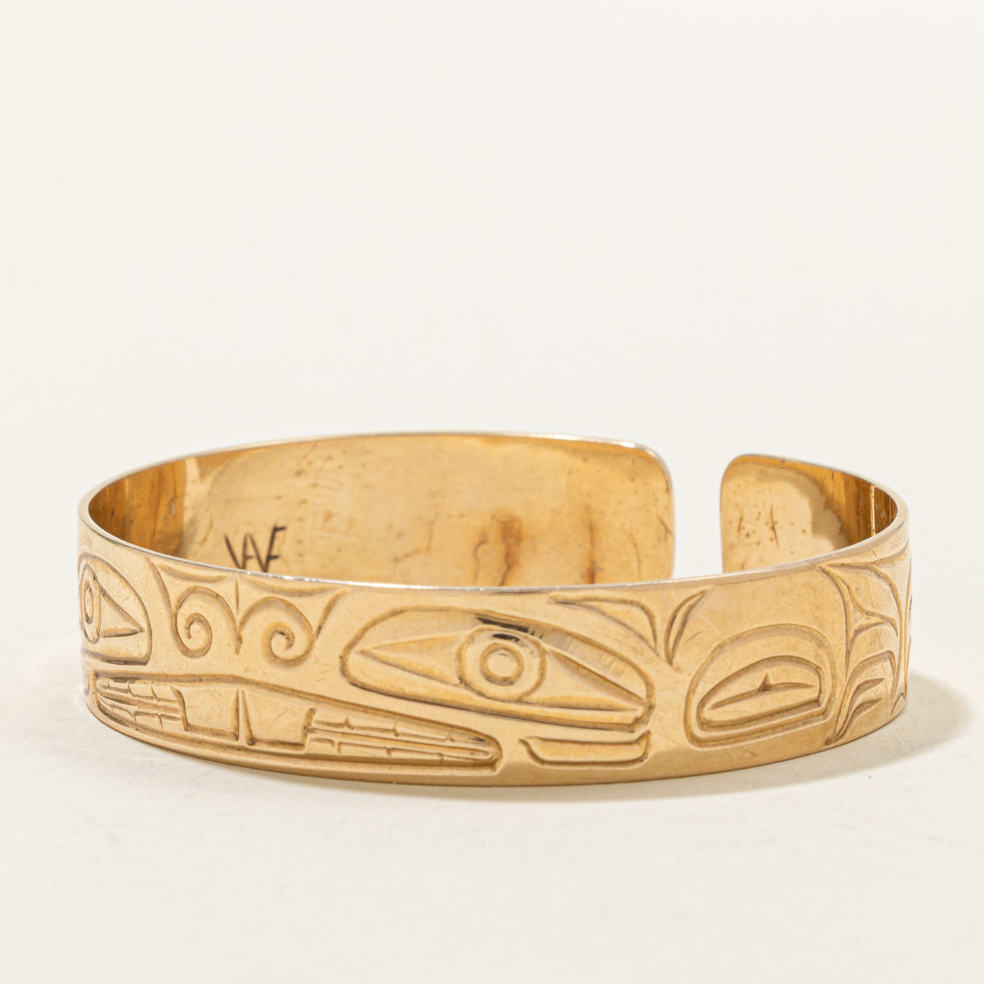 14K Yellow Gold Indigenous Carved Beaver Cuff | 6.5"