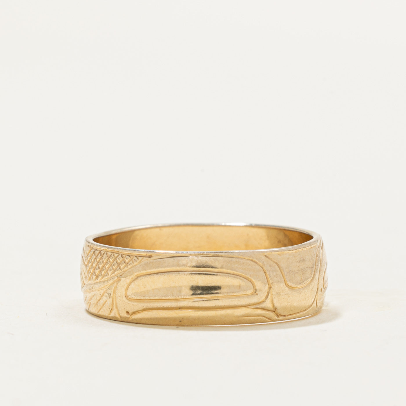 14k Yellow Gold Indigenous Carved Wolf Ring | SZ 9.5