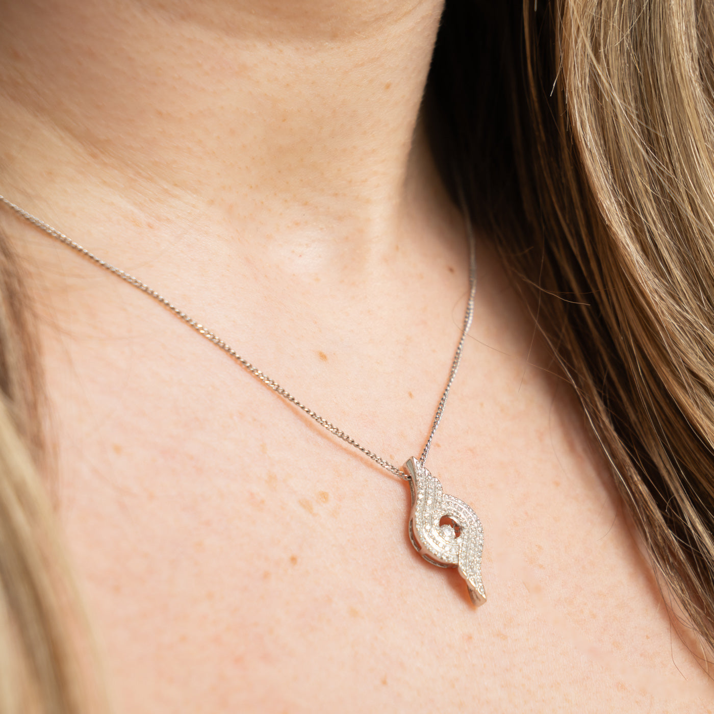 10k Diamond Multi Crossover Pendant | 0.27ctw