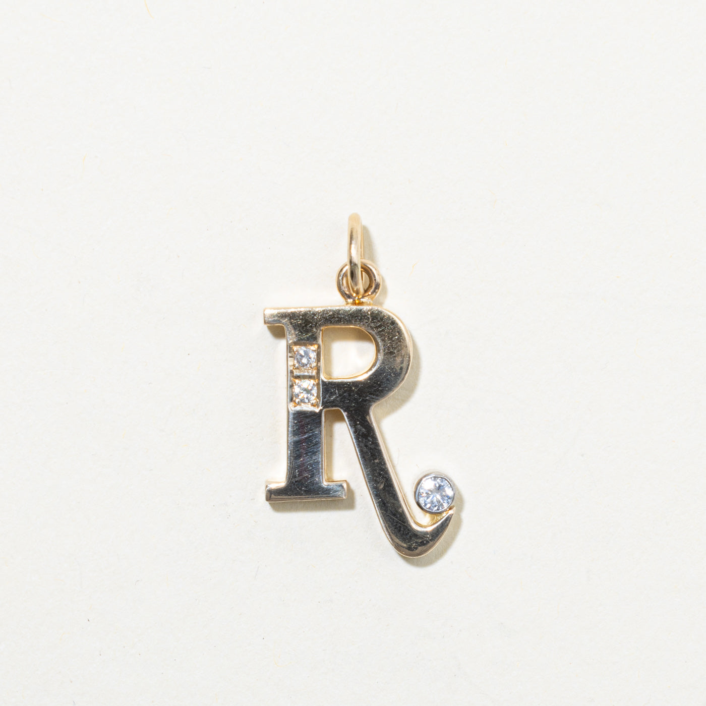 15k Diamond "R" Initial Pendant | 0.16ctw