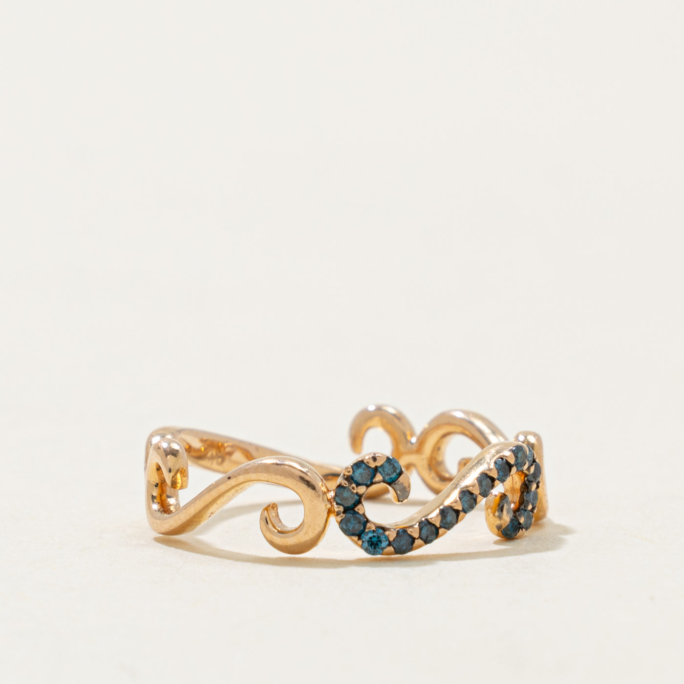 18k Blue Diamond Scrollwork Ring | 0.05ctw | SZ 2.75