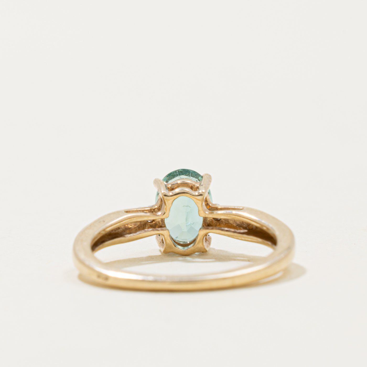 10k Oval Cut Aquamarine & Diamond Ring | 0.70ct, 0.02ctw | SZ 5