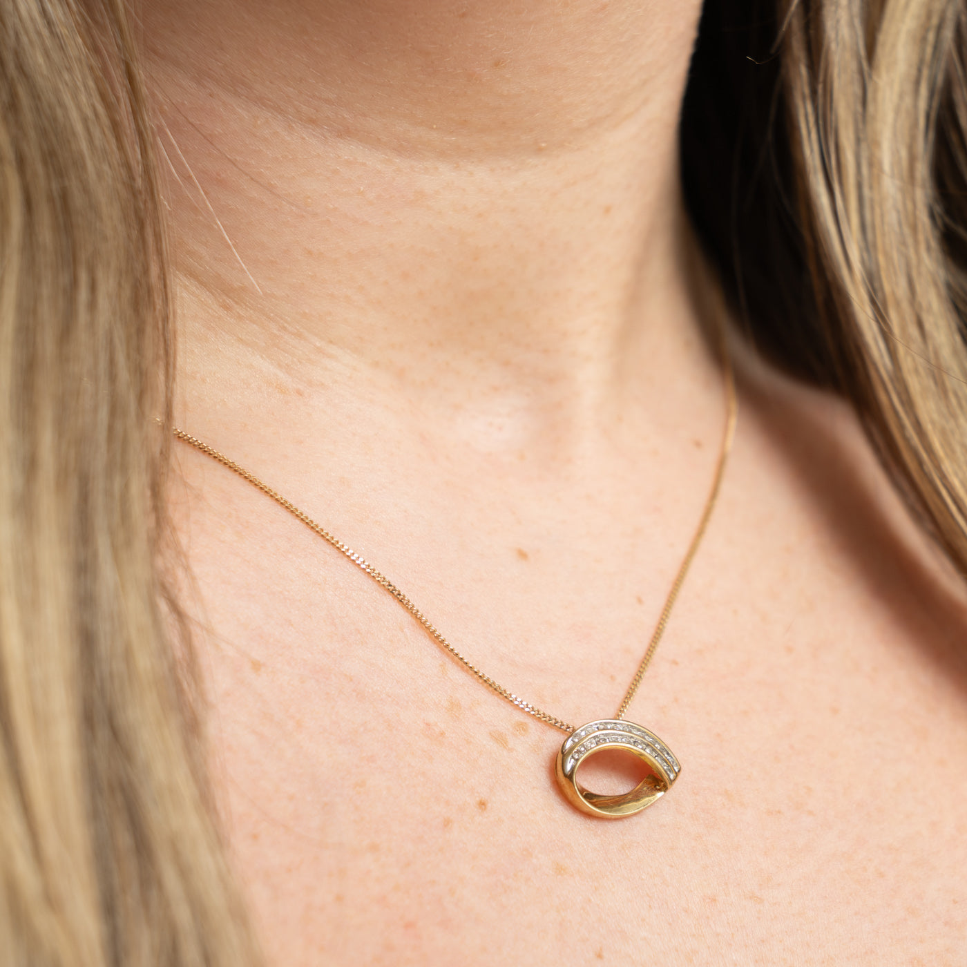 10k Diamond Pear Shaped Pendant | 0.14ctw