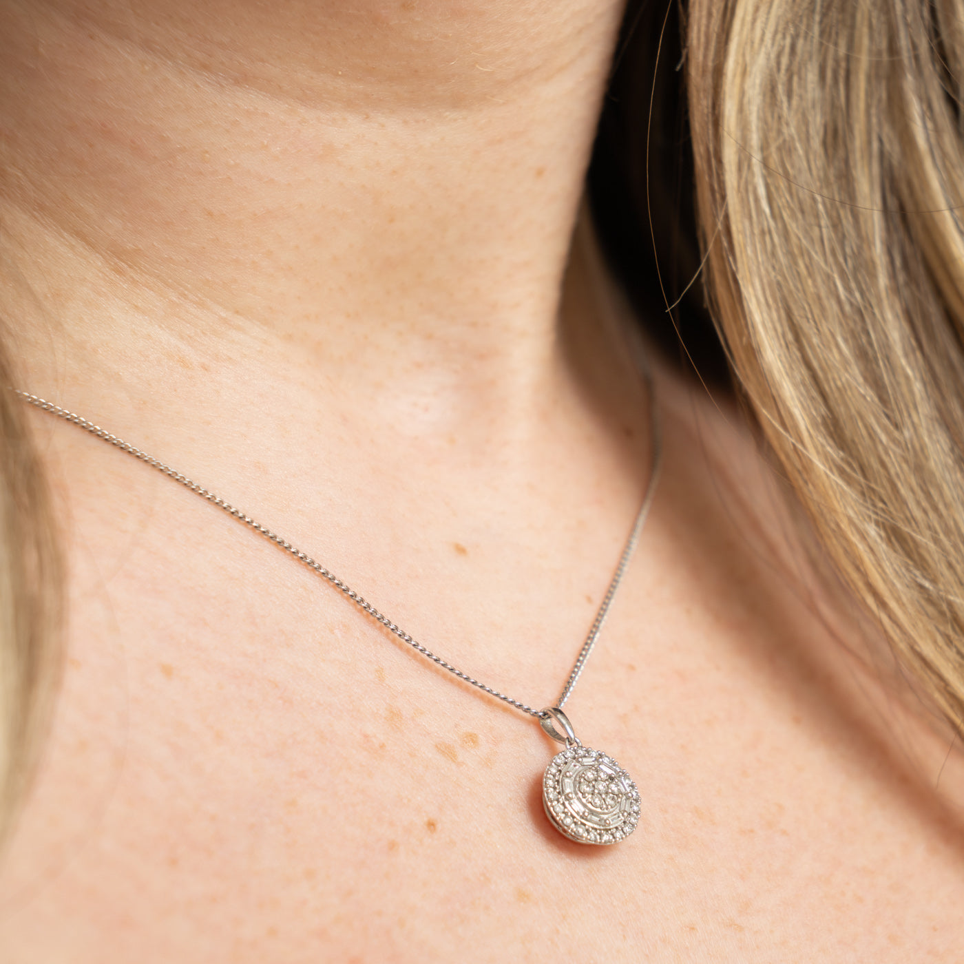 10k Diamond Circle Cluster Pendant | 0.38ctw