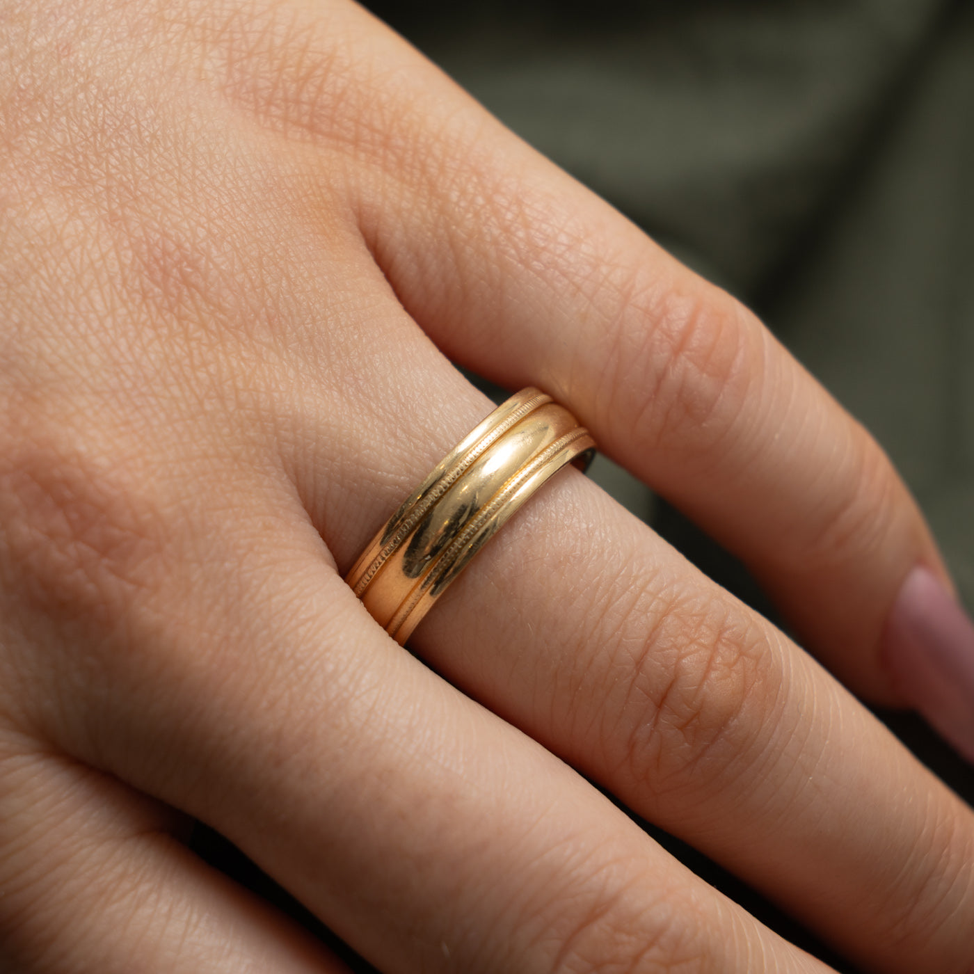 ‘Vera Wang’ 14k Hidden Sapphire Milgrain Band | 0.01ct | 6.25mm | SZ 9