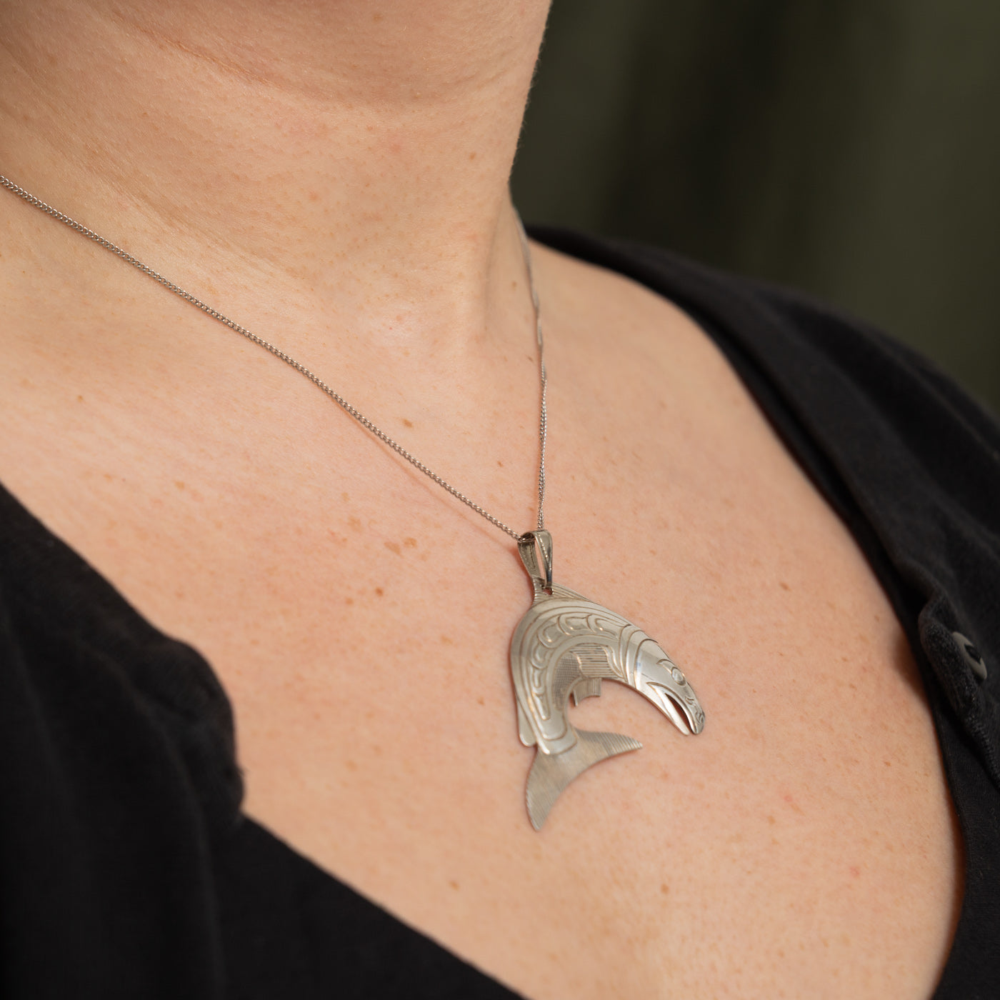 'Richard de la Mare' Sterling Silver Indigenous Carved Salmon Pendant