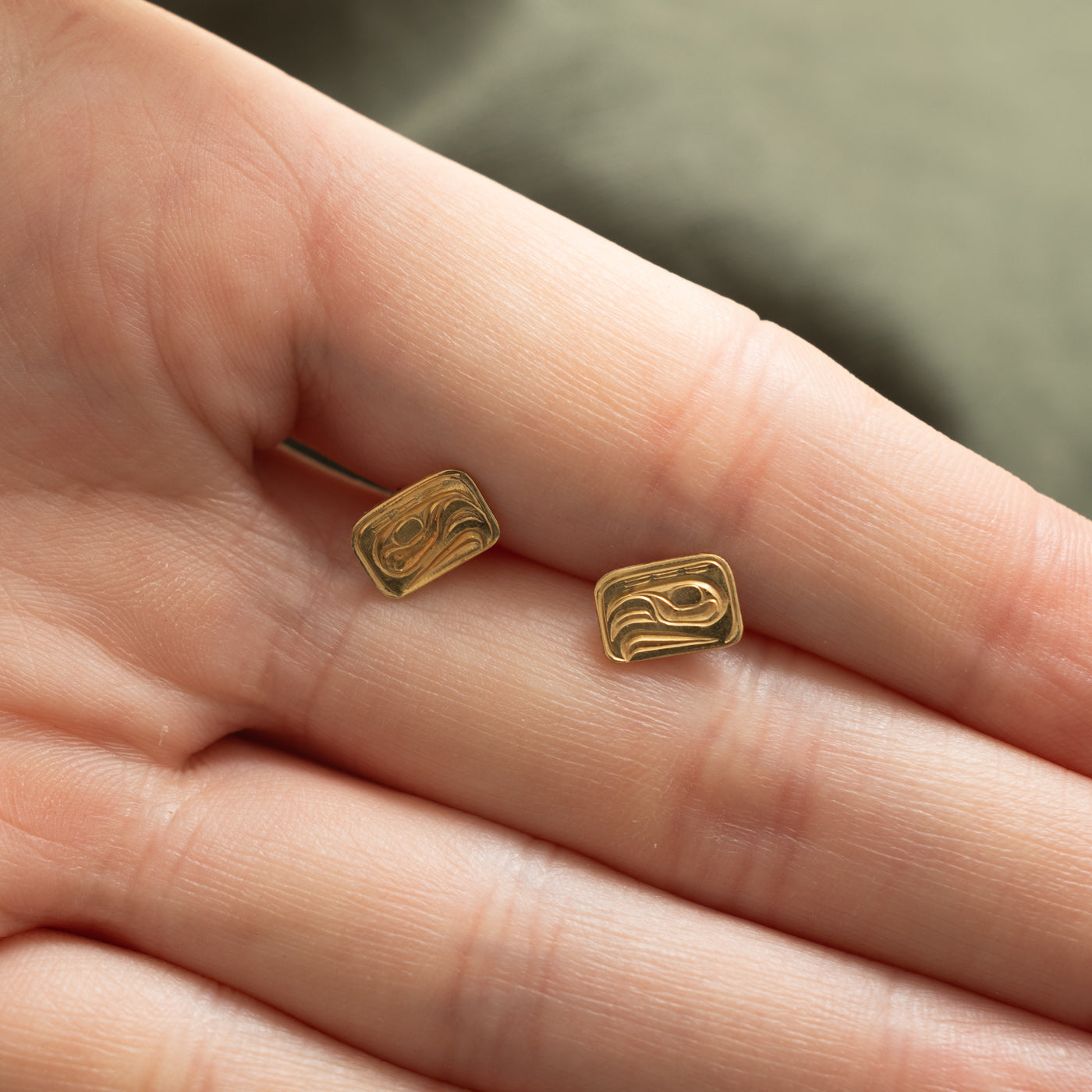 14K Yellow Gold Indigenous Carved Eagle Studs