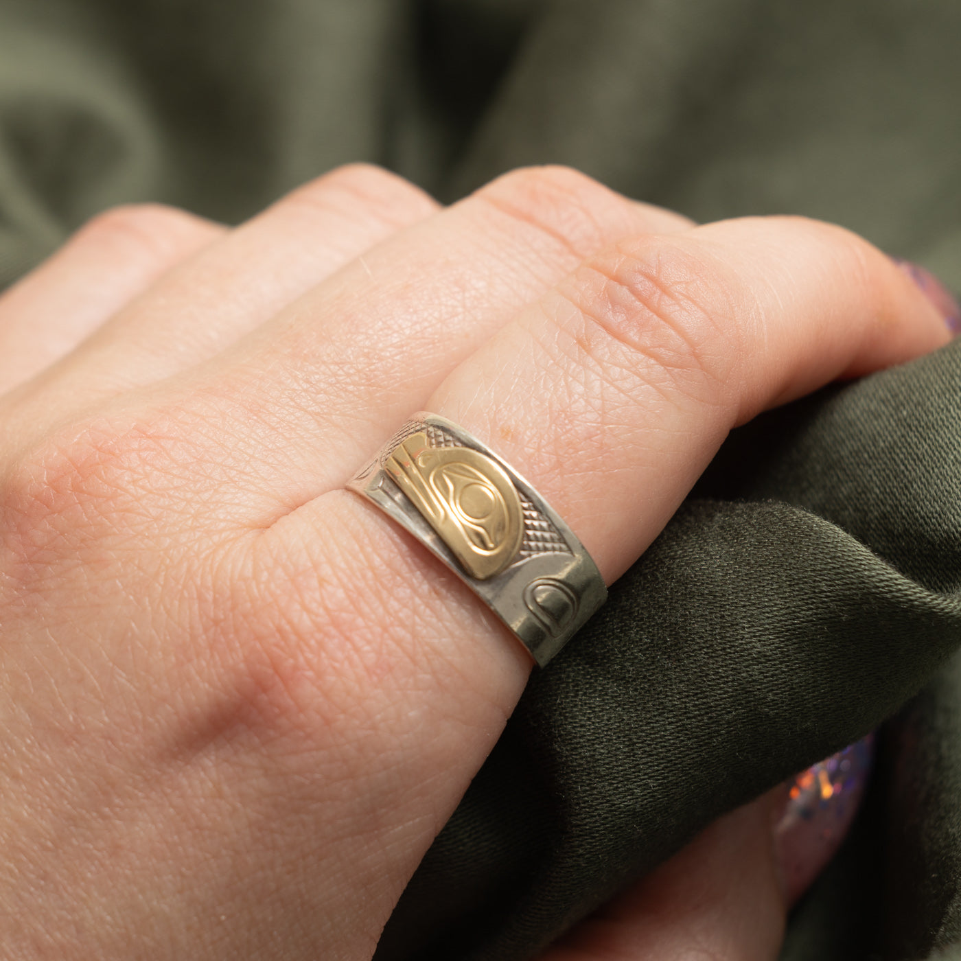 'Marvin Tallio' Sterling Silver & 14k Indigenous Carved Ring | SZ 9.25