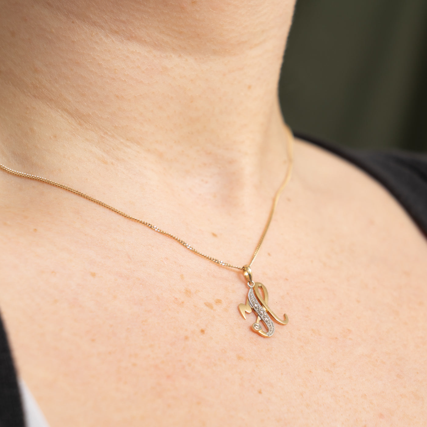 10k Diamond "H" Initial Pendant | 0.06ctw