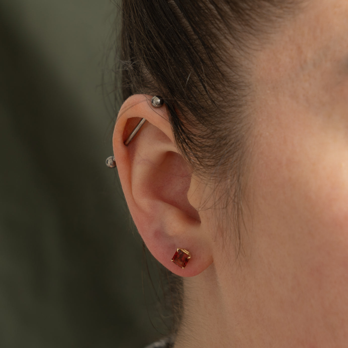 '100 Ways' 14k Yellow Gold Garnet Eagle Claw Studs | 1.35ctw