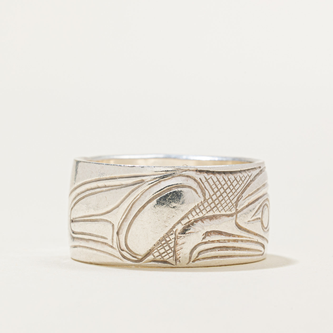 Sterling Silver Indigenous Carved Raven Ring | 9.85mm | SZ 7.25