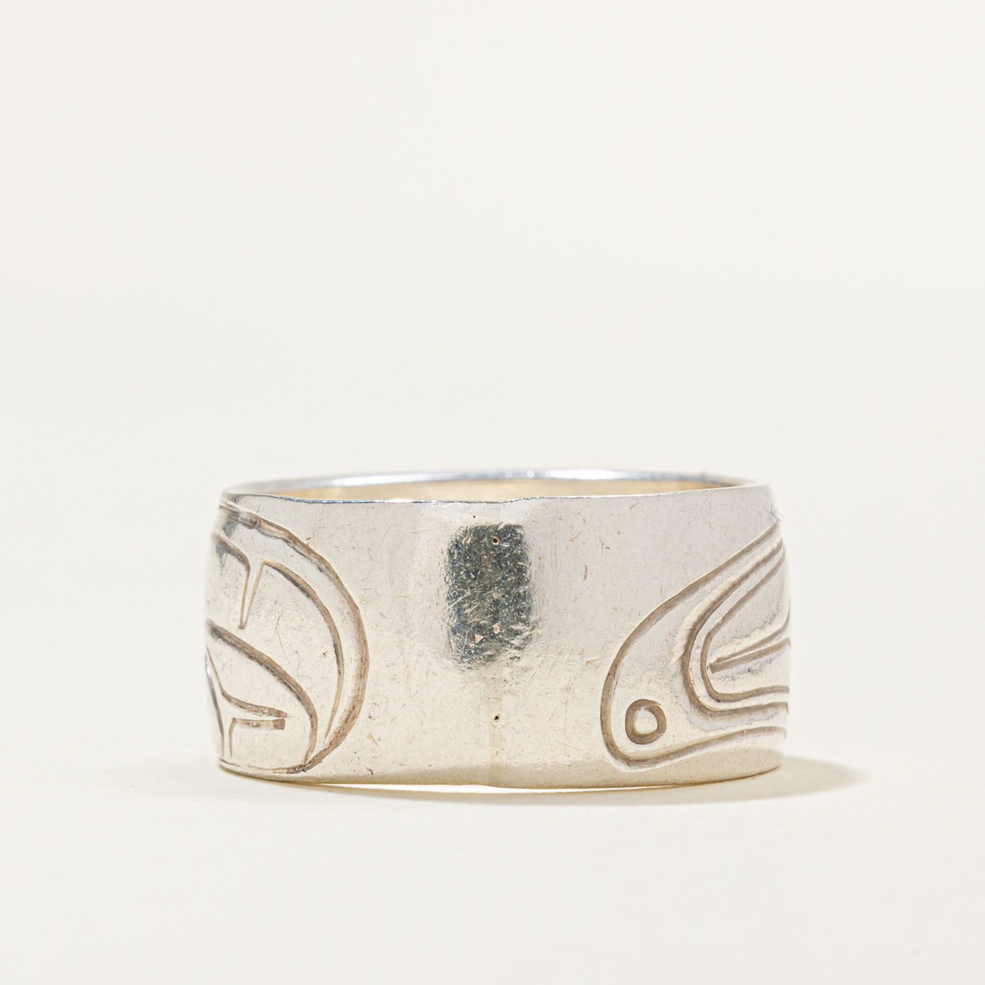 Sterling Silver Indigenous Carved Raven Ring | 9.85mm | SZ 7.25