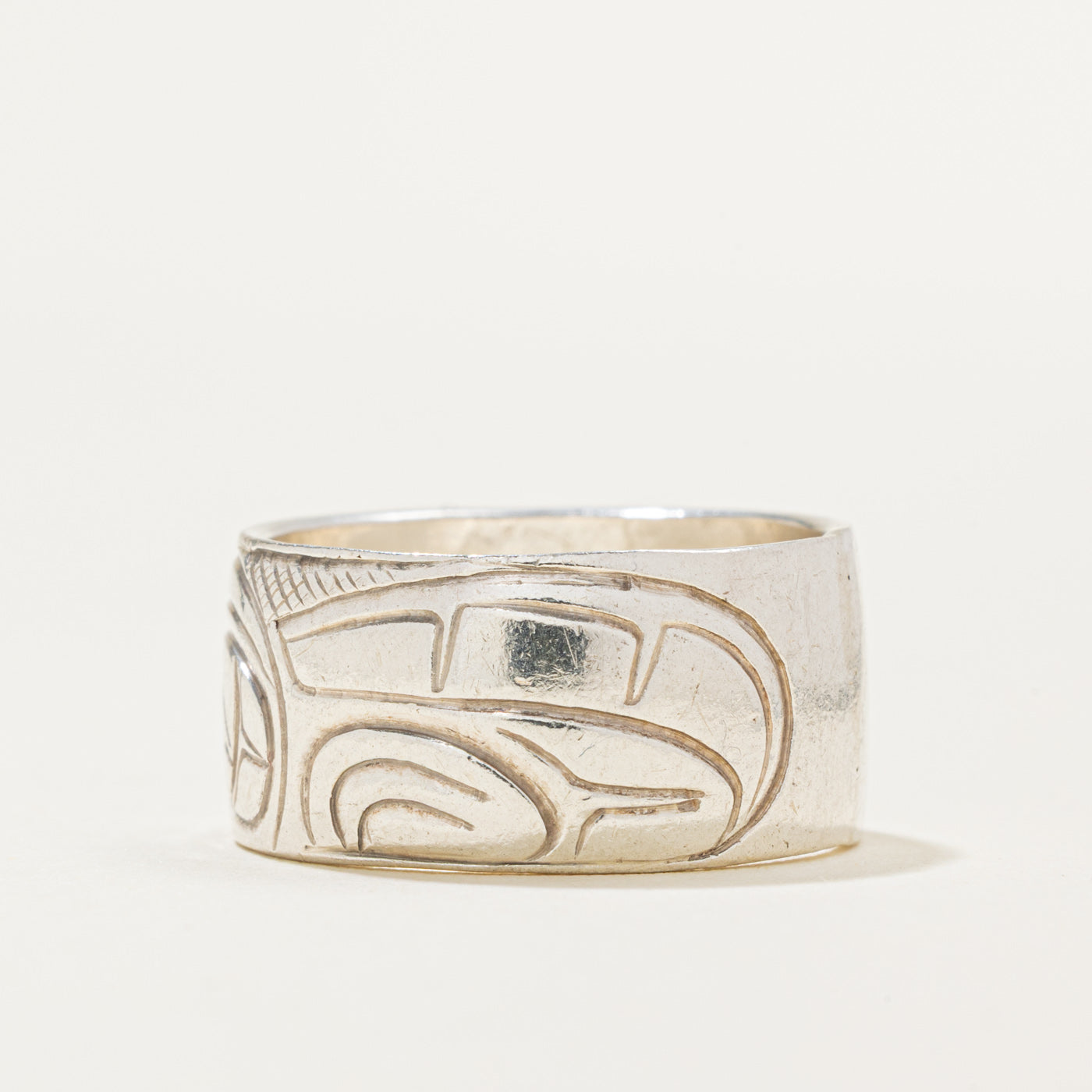 Sterling Silver Indigenous Carved Raven Ring | 9.85mm | SZ 7.25