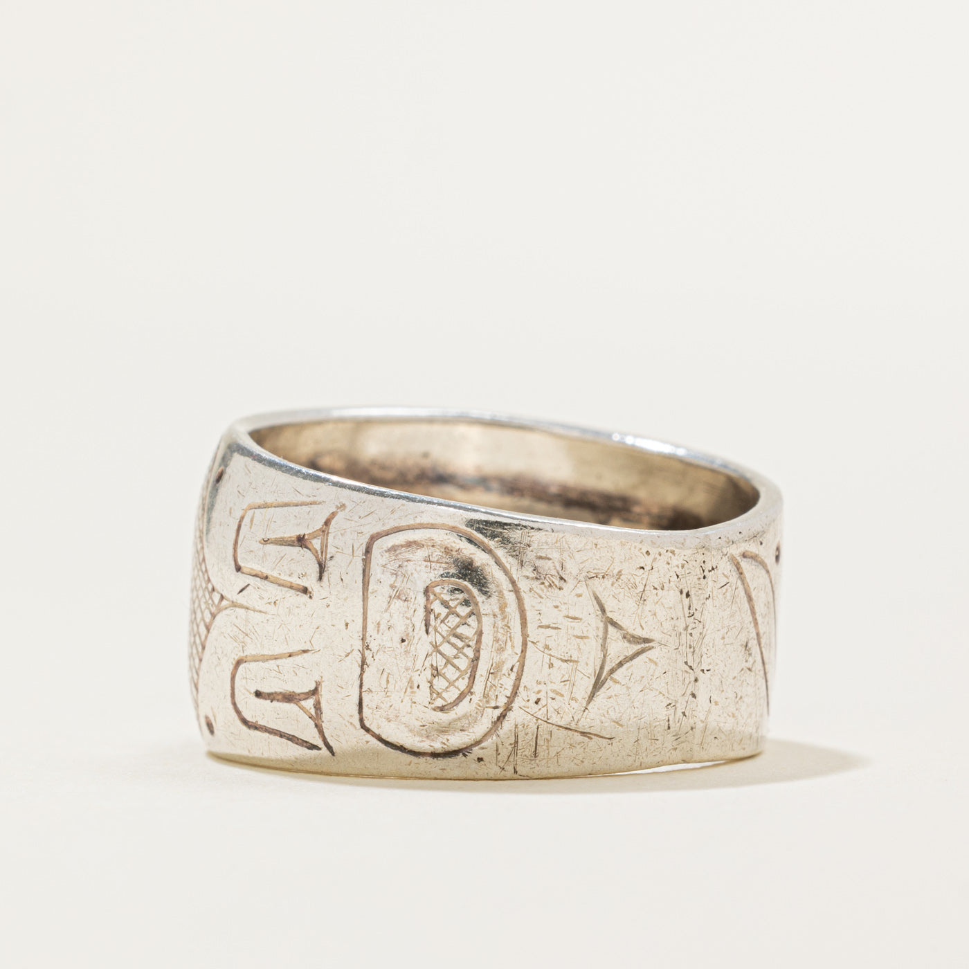 Sterling Silver Indigenous Carved Raven Ring | SZ 9.5