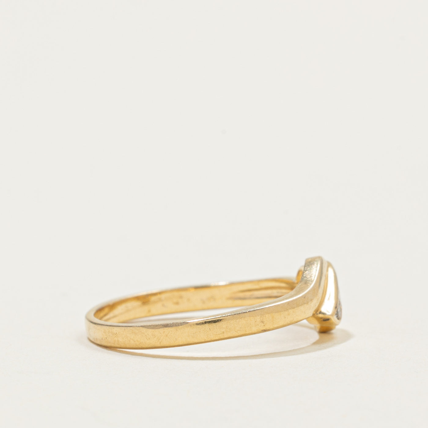 18k Diagonal Diamond Row Bypass Ring | SZ 5.75