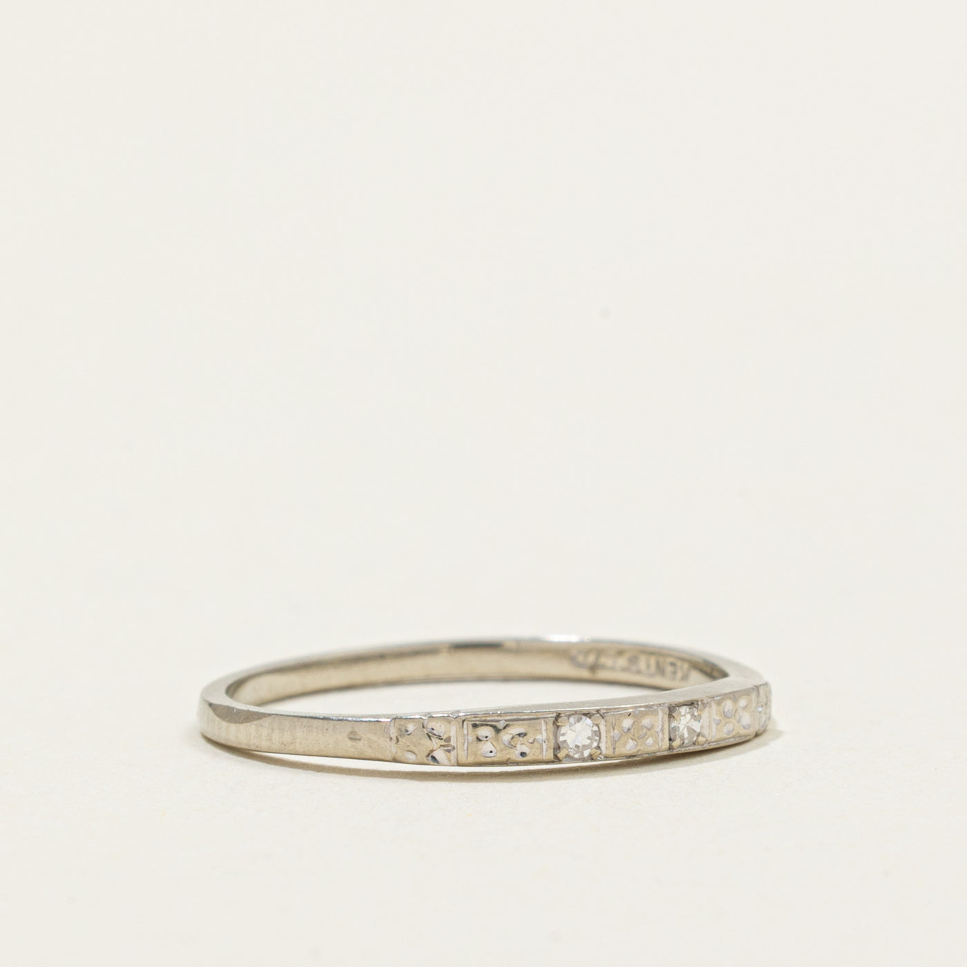 18k Diamond Textured Thin Band | SZ 6