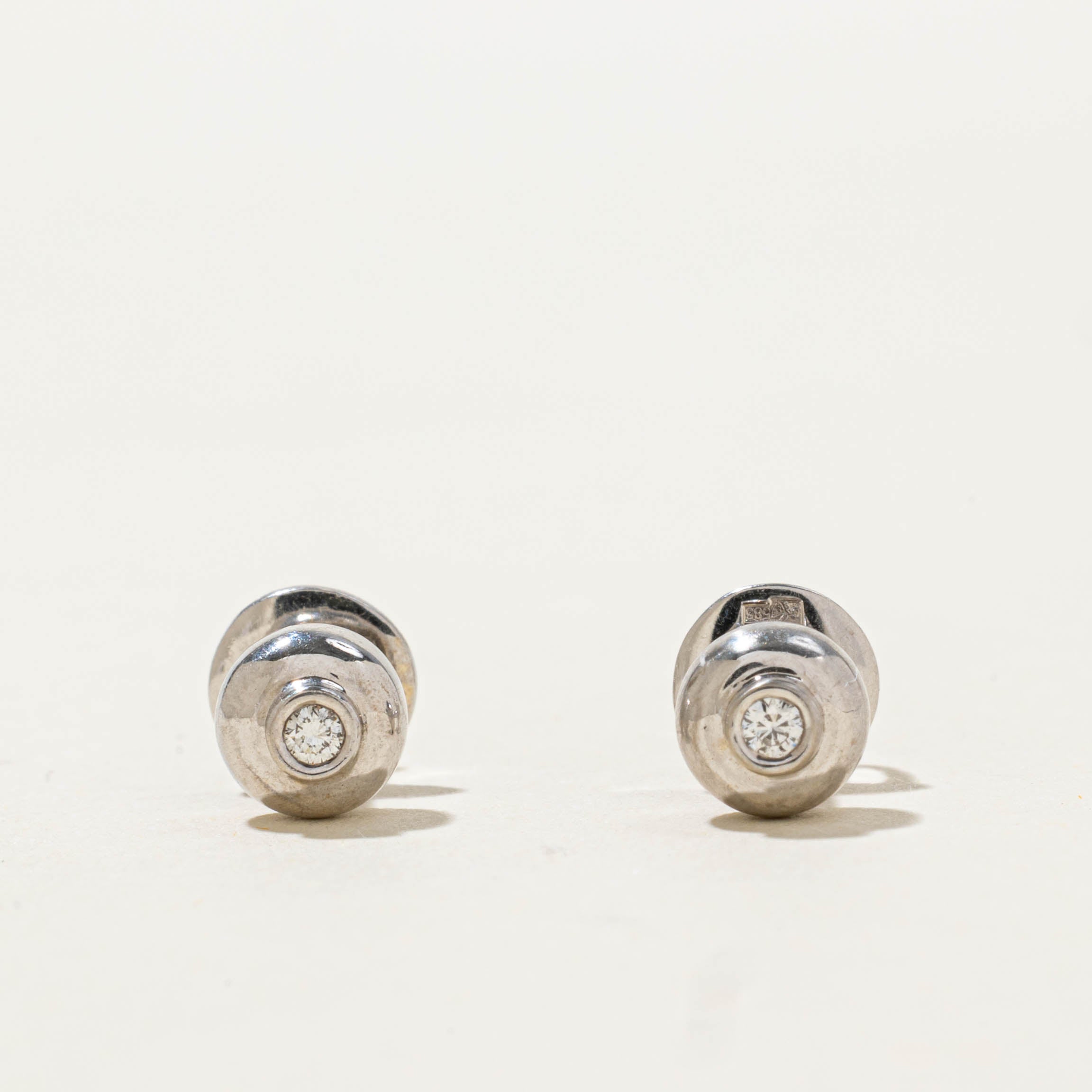 14k Round Brilliant Cut Diamond Stud Earrings