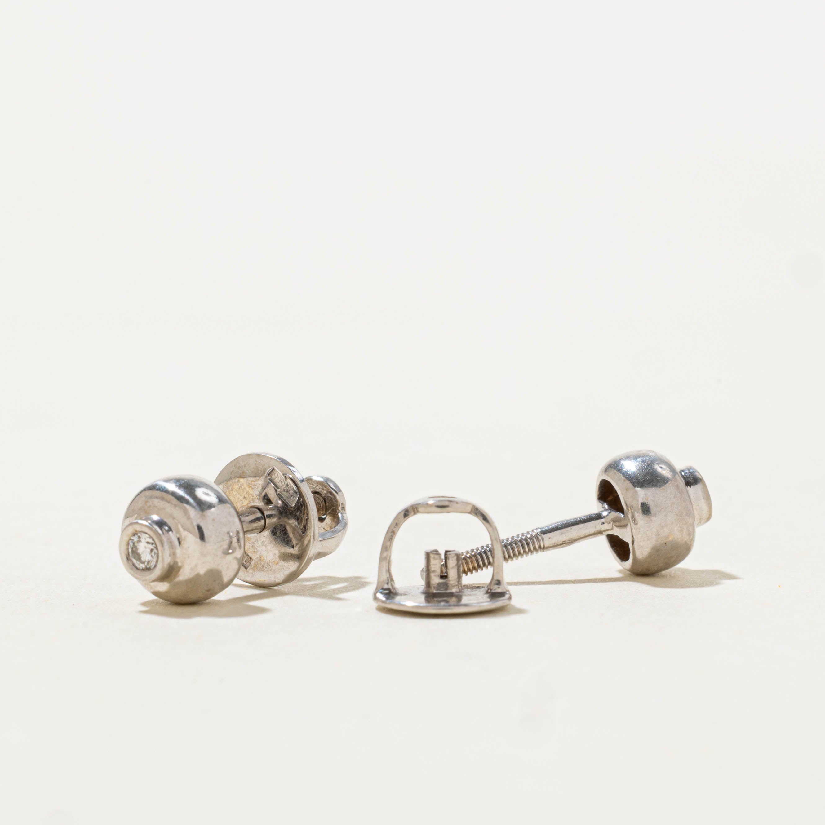 14k Round Brilliant Cut Diamond Stud Earrings