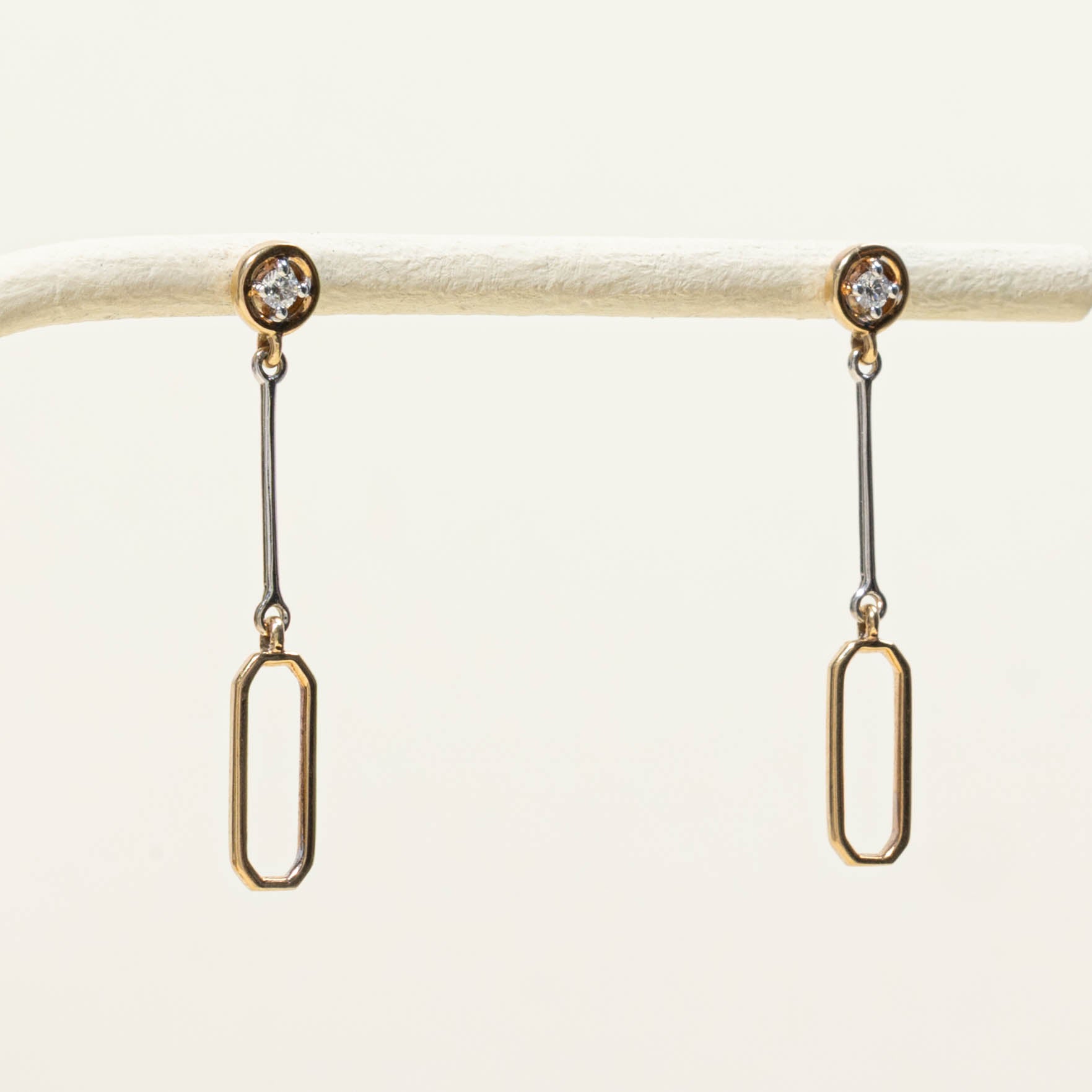 14k Round Brilliant Cut Diamond Oval Drop Earrings